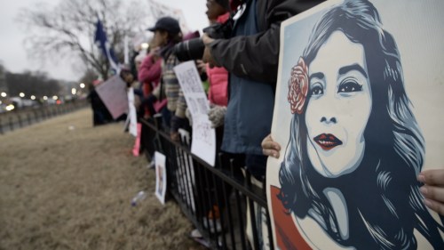 white-house-protest-line